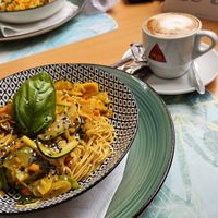 Veggie noodles at Pimpinelas Coffe Shop Vegetariano in Santa Cruz Madeira