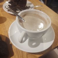 Heißschokolade mit Hafermilch + Vegane Kuche at Sattgrün - Flingern in Dusseldorf