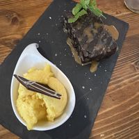 Brownie mit Mango-Sorbet  at Ludwig in Bad Honnef