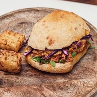 Pan de queso con pulled pork Veg  at Refresc House in Barcelona