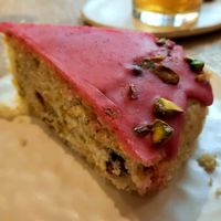 Pistachio cake at La Papa in Barcelona