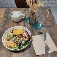 Poké bowl at Food Sentimentale in Bayonne