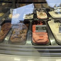 Vegan Ferrero, chocolate, cheesecake, torro, stracciatella at Gelateria & Orxateria El Far in Roses