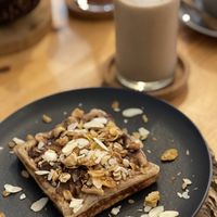 Gofre nutella casolana i smoothie xoco-nutty at Sama Sama Veggie in Salou