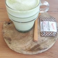 Matcha Latte with oat milk at Sama Sama Veggie in Salou