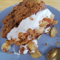 Carrot cake at Sama Sama Veggie in Salou