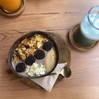 Oreo bowl, blue diamond and forever young juices   at Sama Sama Veggie in Salou