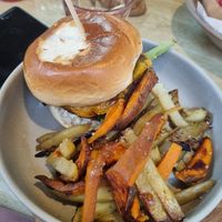 Vegan burger at Sama Sama Veggie in Salou