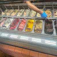 All of the bottom row are vegan!  at La Gelatiera - OXO Tower in South East London