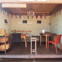 Outdoor seating at Seidenhof Brocki & Bistro in Staefa