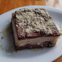 Schoko Bananen Kokos Nuss Kuchen at Les Amants du Marche in Pau