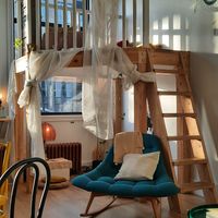  at Café des Habitudes in Montreal