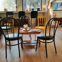  at Café des Habitudes in Montreal