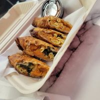 Hood rolls (mac n cheese, sweet potato, and collards in one roll) #Veganuary at Nanas Kitchen in Chandler