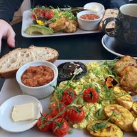 Absolutely stunning breakfast featuring African beans, plantain, homemade hash browns, scrambled tofu, sourdough bread, vegan butter, mushroom and cherry tomatoes !   #Veganuary at Nourish Plant Kitchen in Harrogate