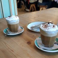 Caffè latte al caramello #Veganuary at Little Fern in Barcelona