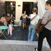 Steps down into venue (NB: not wheelchair accessible) at Irving Farm New York in New York City