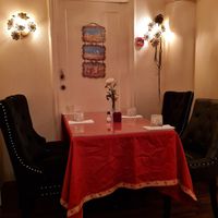 Inside tables at Savanna Restaurant in Bergen