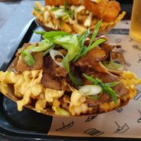 Kebap-Frites mit Knoblauchsoße - sehr geil at VINCENT - Hauptbahnhof Hamburg in Hamburg