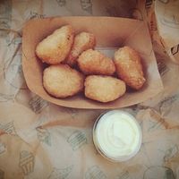 Chillicheese nuggets 🤤 at VINCENT - Hauptbahnhof Hamburg in Hamburg