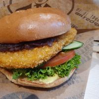 Veganizer burger at VINCENT - Hauptbahnhof Hamburg in Hamburg