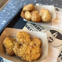 Side order of Nuggets and jalapeño poppers   at VINCENT - Hauptbahnhof Hamburg in Hamburg