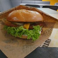 Filet-no-fish burger at VINCENT - Hauptbahnhof Hamburg in Hamburg
