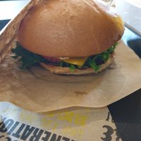 Cheesy burger at VINCENT - Hauptbahnhof Hamburg in Hamburg