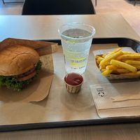 VegLentil Burger + Crunchy Fries at VINCENT - Hauptbahnhof Hamburg in Hamburg