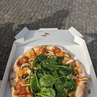 Vegan pizza 8€, very tasty at Mamma & Papa Pizzeria - Food Stand in Vila Nova De Gaia