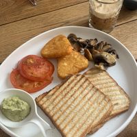 Amazing vegan breakfast today at Giorgios, I asked to create my own and they were so accommodating. Also you must try the almond freddo cappuccino ♥️😍  at Giorgos in Rhodes