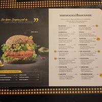 Vegan and vegetarian burgers at Peter Pane in Cologne