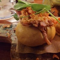 Vegan broodje bapao met Jack fruit at Eeterij Uniek in Beek En Donk