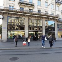 Exterior from Paradeplatz at Confiserie Sprüngli in Zurich