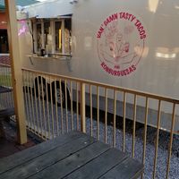 Food truck at Van's Damn Tasty Tacos and Ronburguesas in Pflugerville