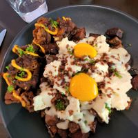 Vegan breakfast poutine / Poutine déjeuner végane   at SAUG.E cuisine végane in Sherbrooke