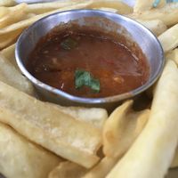 Batatas canoa com chilli at Primo Pobre in Brasilia