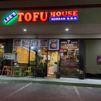 Store front at Lee's Korean BBQ & Tofu House in Valencia