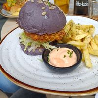 Finger lickin cheese burguer at Bone Free  in Costa Da Caparica