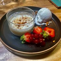 Vegan citruscrème - Sorbet van lychee met vegan yoghurt - Kokosespuma met pandan - Krokante filo at Zwadderkotmolen in Oudenaarde