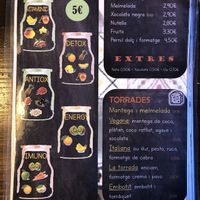 Menu with smoothies and breads at Hotel Tudel in Escaldes-engordany