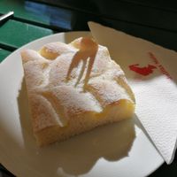 🍋 lemon cake at Café Derbl in Hallstatt