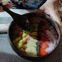 Strawberry and Banana smoothie bowl at Ohana Poke & Ice Cream in Mallorca