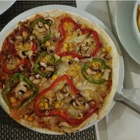 Gluten free vegan pizza at Louro & Salsa in Albufeira