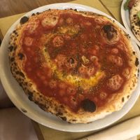 Pizza Marinara  at Gustapizza in Florence