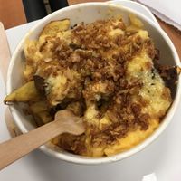 Fries with homemade « cheddar » and seitan  at V&V House in Marseille