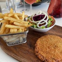 Veggie burger (only vegan without bun)  at Três Palmeiras in Portimao