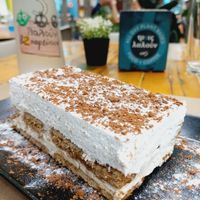 Tiramisu at Treis Laloun -Τρεις Λαλούν in Athens