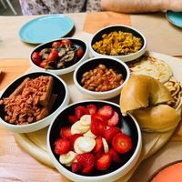  at Treis Laloun -Τρεις Λαλούν in Athens