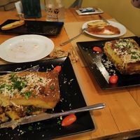 Pasticio, garlic bread, bruschetta pepper and moussaka at Treis Laloun -Τρεις Λαλούν in Athens